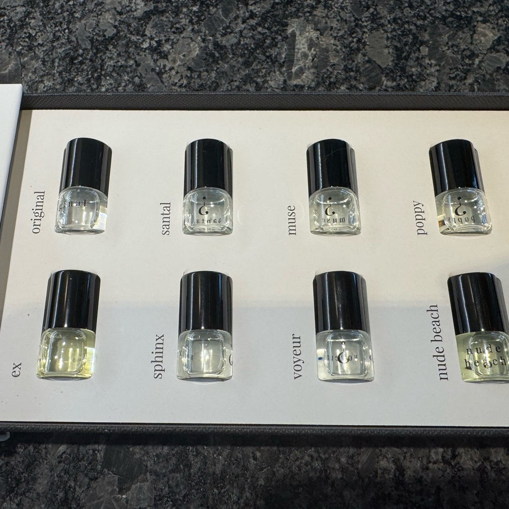 Riddle sample roll on oils fragrance